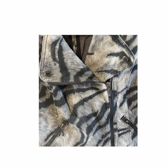 White House Black Market Animal Print Moto Jacket - Picture 4 of 8